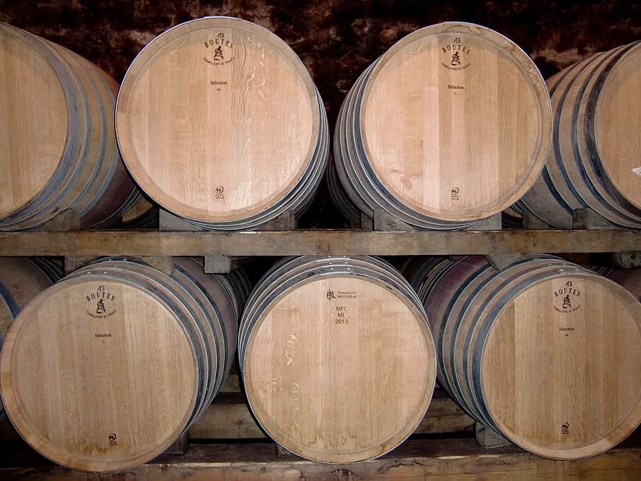 茶色, 木製, 樽のクローズアップ写真, セラー, ワイン樽, 樽, ワイン, ケラー, 木製樽, 赤ワイン