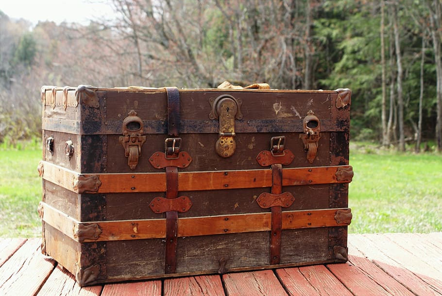 brown, wooden, trunk, surface, steamer trunk, luggage, antique, old, vintage, travel