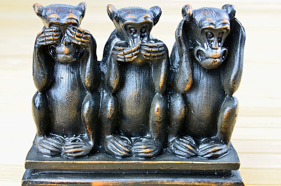tres, sabios, figura de monos, tres monos, tres monos sabios, icono antiguo, no veo el mal, no oigo el mal, no hablo mal, figuras de madera