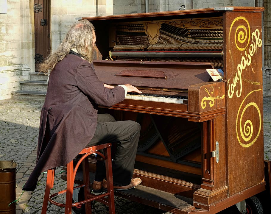 antwerp, handschoenmarkt, busker, old town, musician, cathedral, one person, real people, women, piano