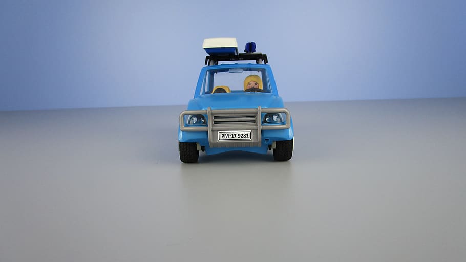 pemain ski, playmobil, miniatur, youtube, mobil, biru, mode transportasi, angkutan, latar belakang berwarna, mainan
