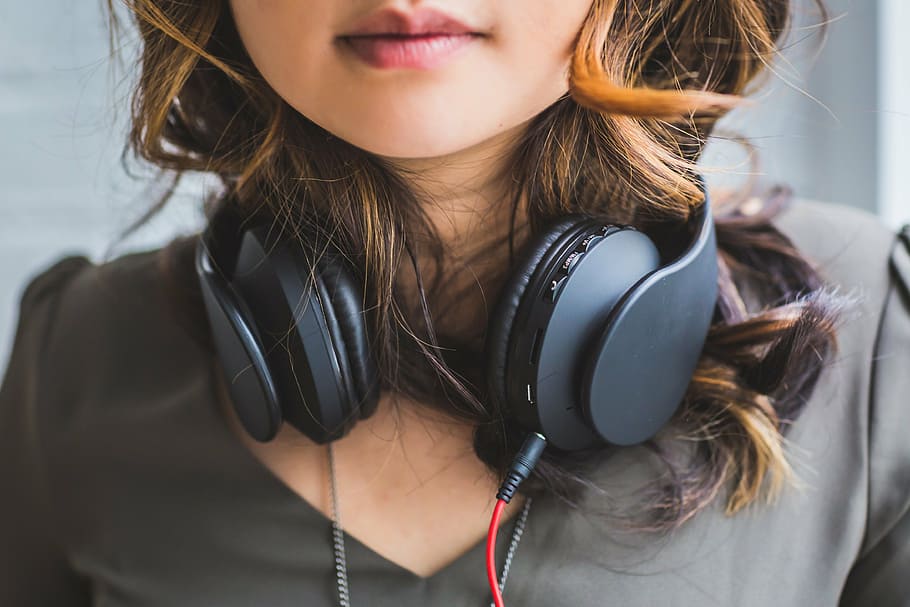 woman, black, corded, on-ear headphones, people, headphones, music, sound, hair, women