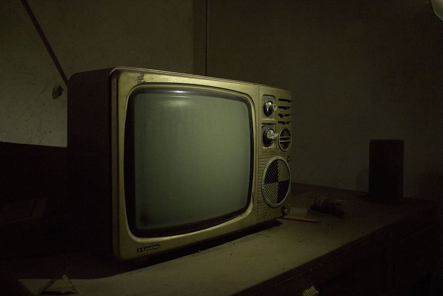 ingat, tv hitam dan putih, tua, peralatan, teknologi, dalam ruangan, pesawat televisi, bergaya retro, tidak ada orang, merapatkan