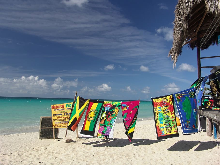 bandeira de cores sortidas, trava, corpo, praia, férias, toalha, jamaica, recuperação, imagem de fundo, mar