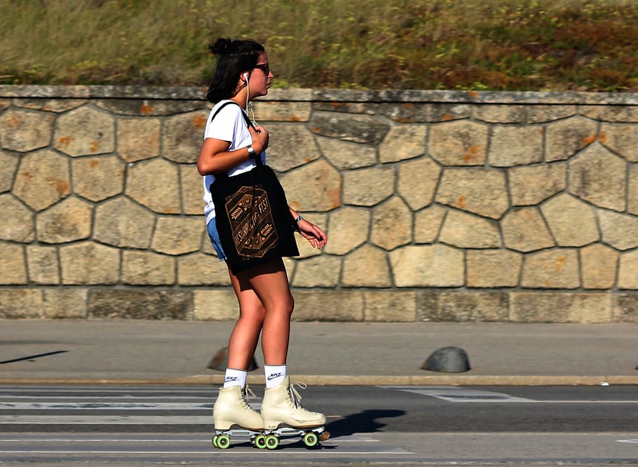 woman, rollerblades, ride, sol, women, outdoors, people, females, one Person, sport