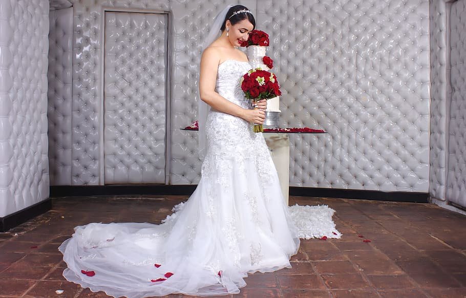 woman, holding, flower bouquet indoors, sponge cake, wedding, kiss, bella, bank, people, romance