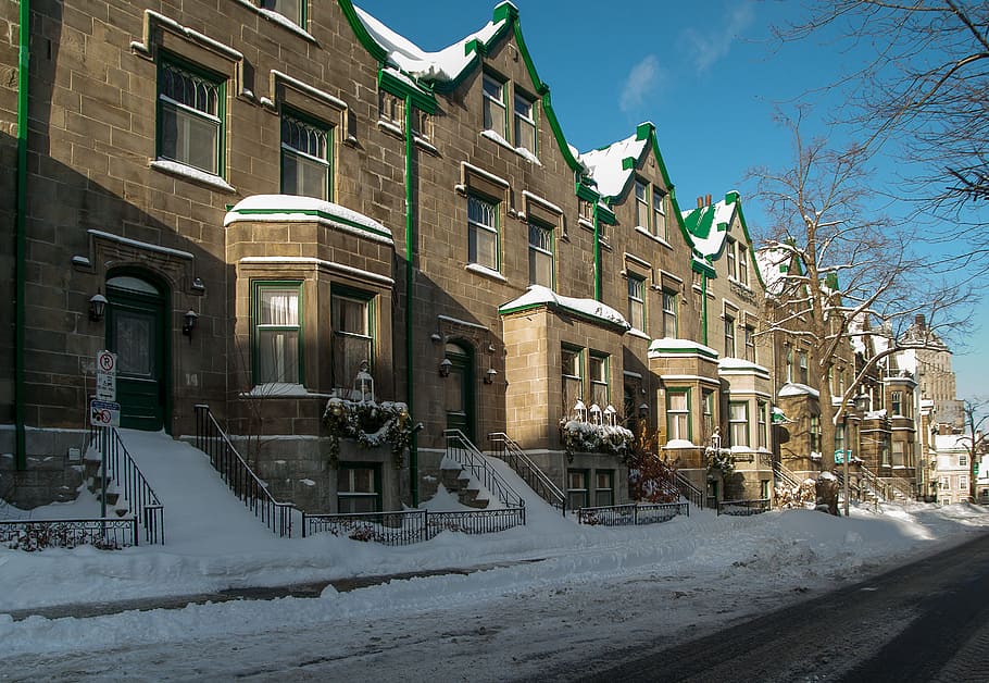 street sidewalk, covered, snow, daytime, québec, old quebec, architecture, facades, winter, building exterior
