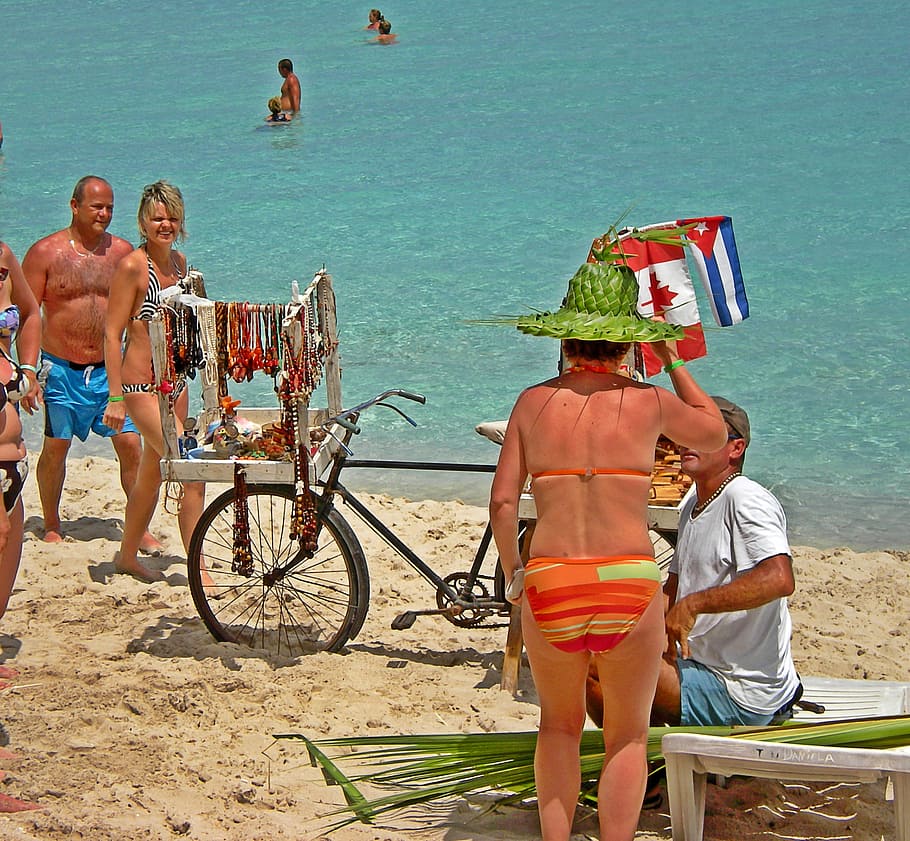 weaver of palm hats, varadero beach, craftsman, beach, summer, holiday, seaside, hot, water, men