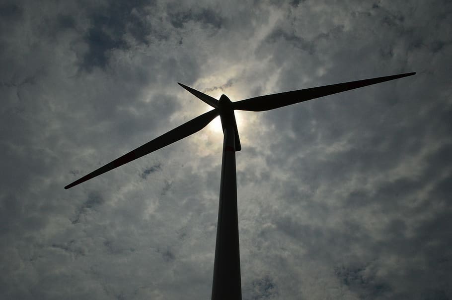 fotografía de ángulo bajo, turbina eólica, diurna, eólica, turbina, energía, ecología, potencia, sostenibilidad, molino de viento