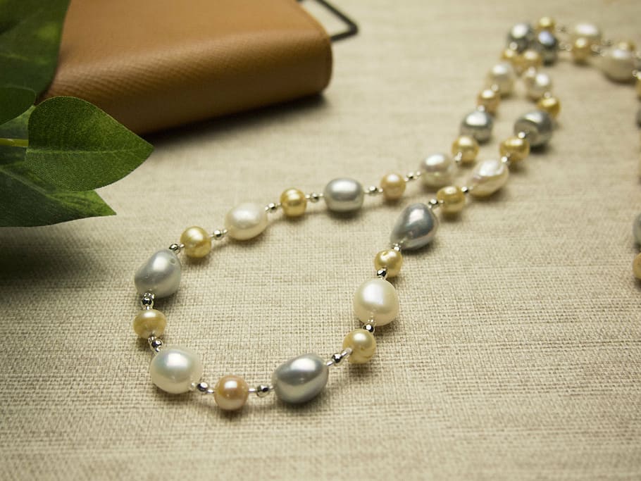 freshwater pearl, necklace, accessories, jewelry, pearl jewelry, wealth, luxury, close-up, indoors, fashion