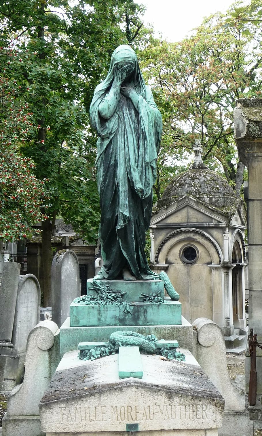 pere lachaise, paris, monument, cemetery, mourning, sculpture, statue, human representation, art and craft, representation