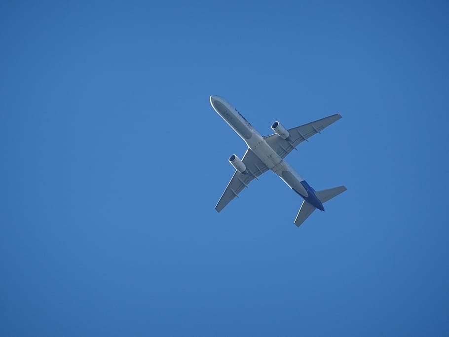 aircraft, pasagierflugzeug, sky, blue, air, clear, buoyancy, engine, wing, technology