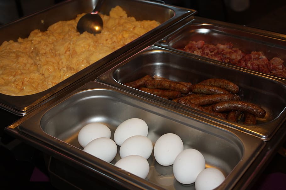 egg, bacon, scrambled eggs, sausage, eat, gastronomy, restaurant, delicious, food, breakfast