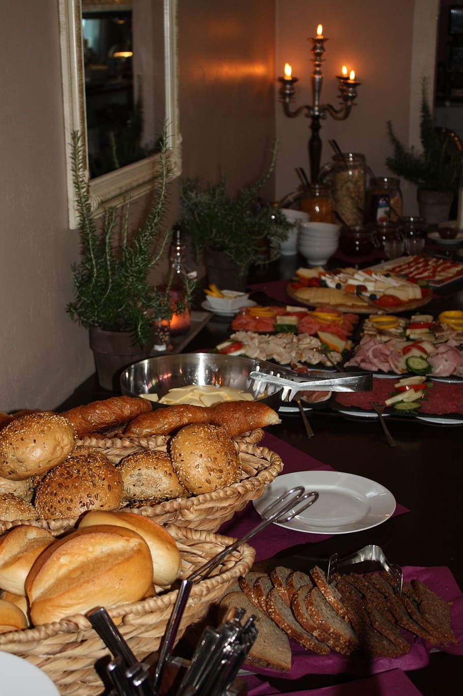 breakfast buffet, buffet, breakfast, roll, bread, croissant, sausage, cheese, restaurant, food