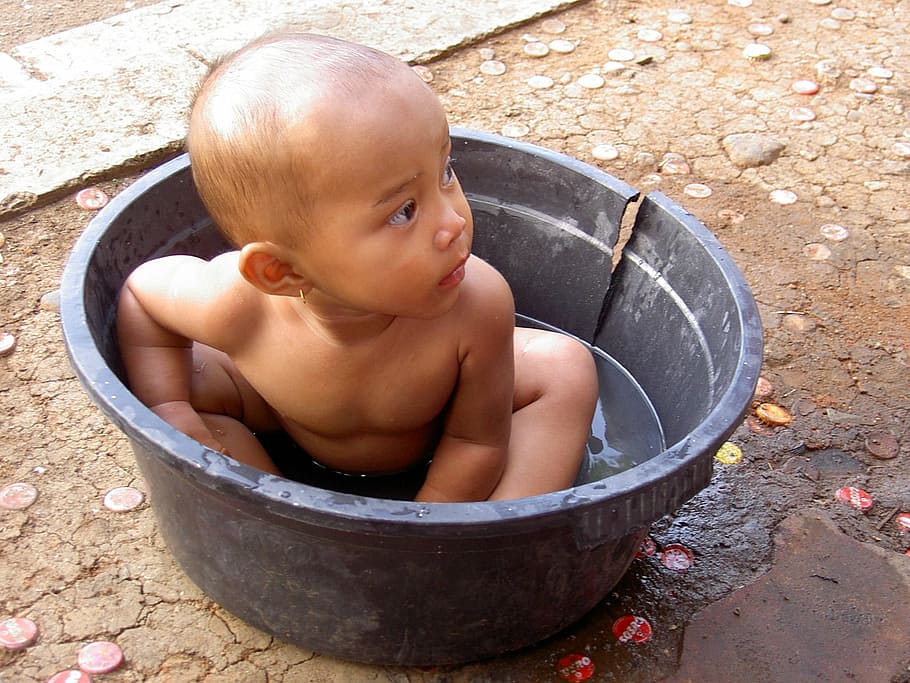 baby, indonesia, baby bath, cuci, masa kecil, satu orang, orang sungguhan, anak, bertelanjang dada, air