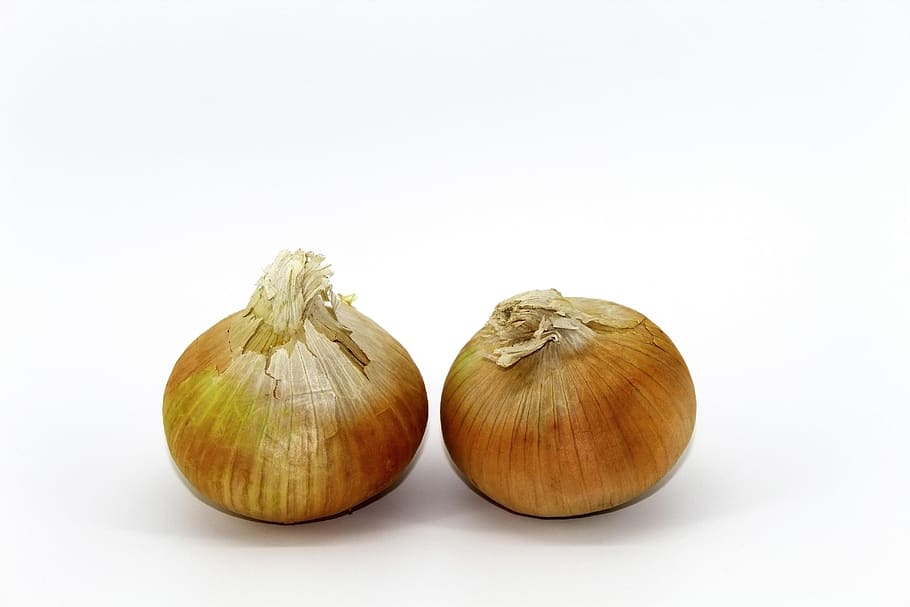 onion, old, winter, food, vegetable, store products, background, light, two, pieces