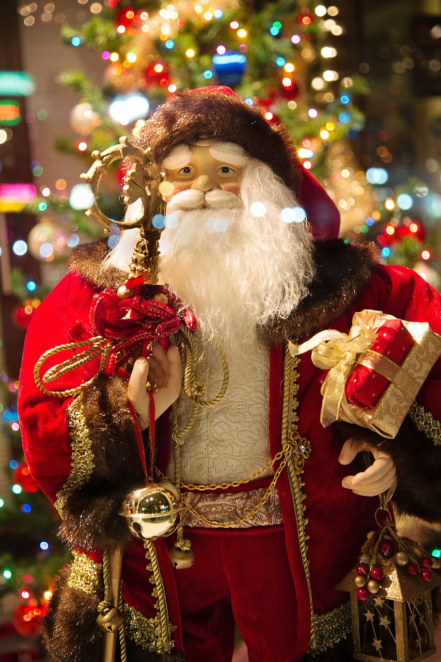 santa claus figurine, santa, old-fashioned, christmas, claus, holiday, xmas, december, celebration, decoration