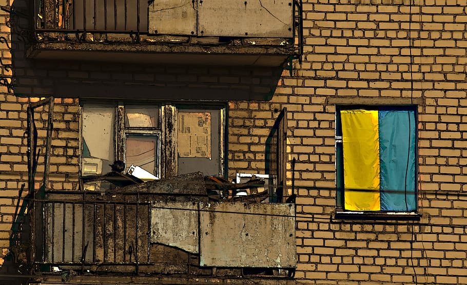 balcony, garbage, window, flag, ukraine, house, wall, architecture, built structure, building exterior