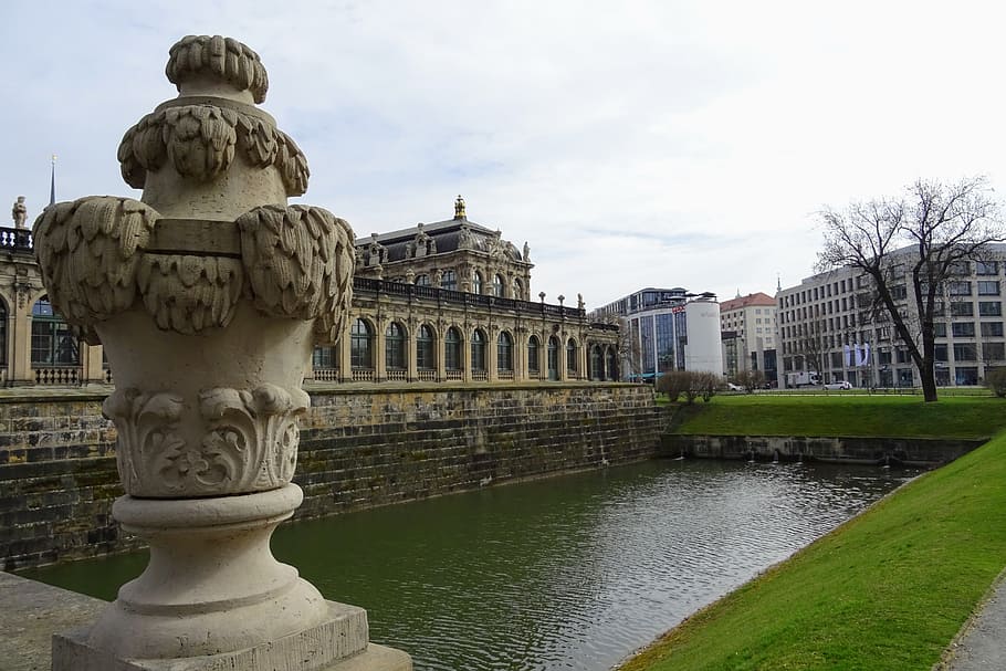 ツヴィンガー宮殿, ドイツ, ドレスデン, 建築, 建築と建築物, 水, 有名な場所, 旅行場所, ランドマーク, 像