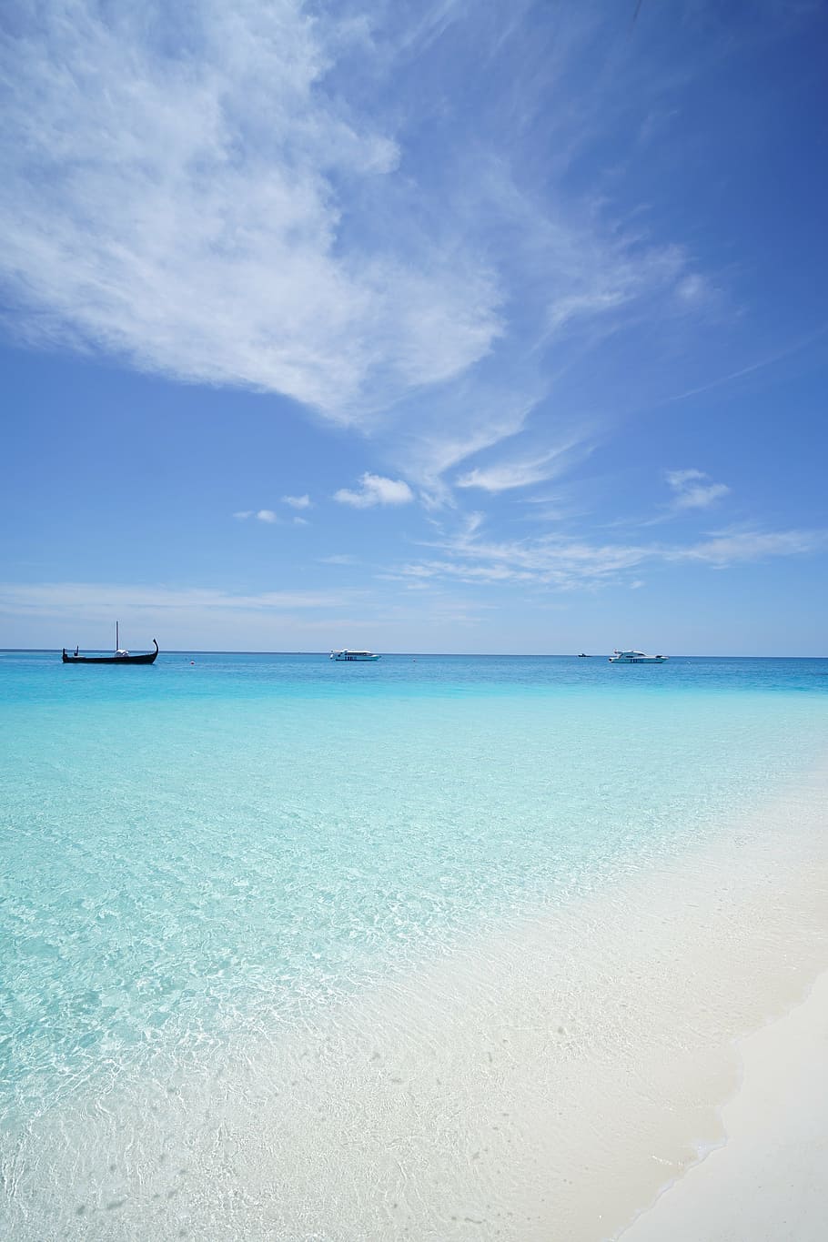 orilla del mar, cúmulos, maldivas, playa, mar esmeralda, verano, vacaciones, cielo, mar, bella nuestro día