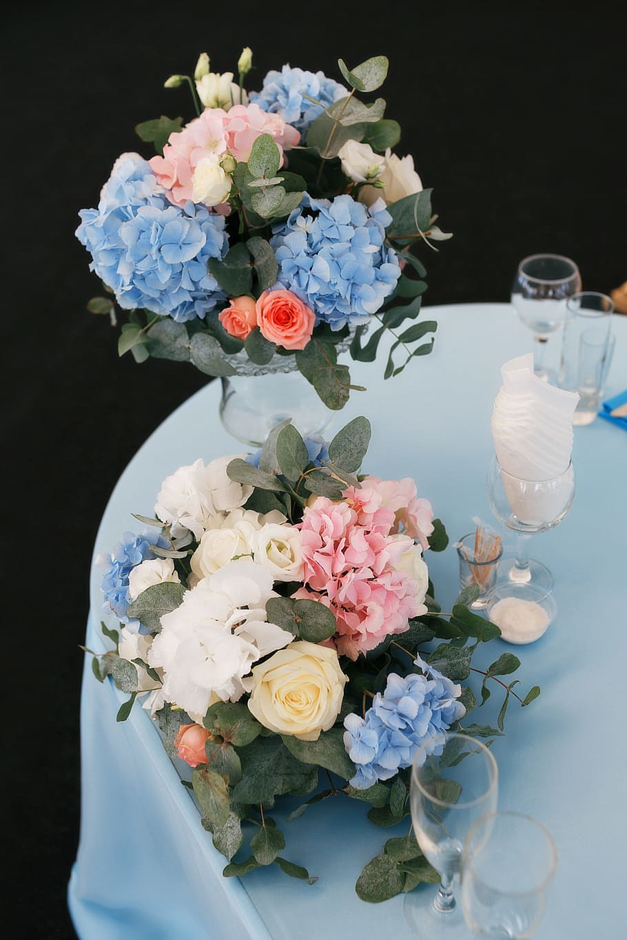 blue, red, pink, roses, table, bouquet, ornament, the sacrament, interior, candle