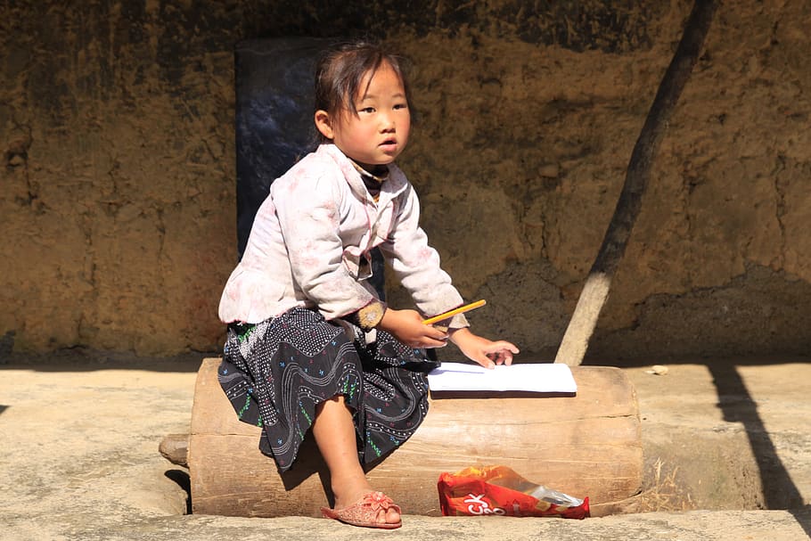 hmong, little girl, writing, doing homework, village, hagiang, ha giang, vietnam, childhood, child