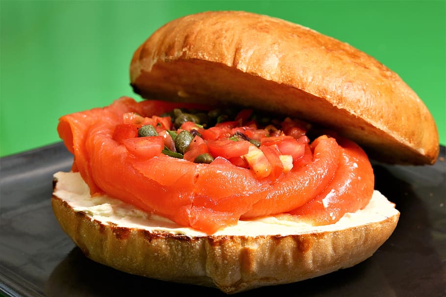salmon cream cheese sandwich, food, bread, refreshment, tomato, salmon, caper, cream cheese, sandwich, salmon sandwich