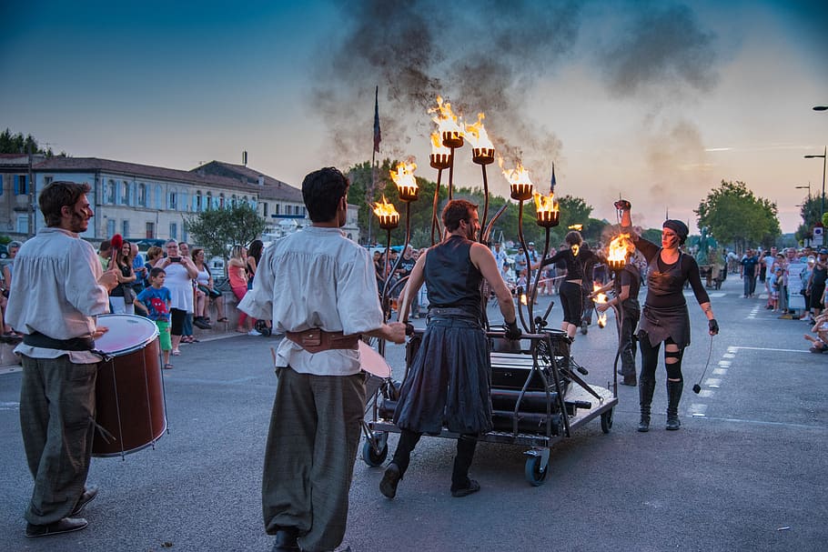 fire, juggler, holidays, parade, beaucaire, char, madeleine festivals, 21 july, crowd, city