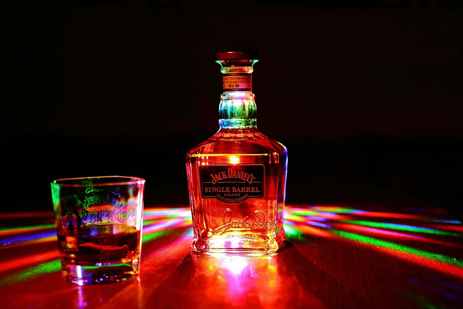 Jack, Daniels, Jack Daniels, Brandy, whisky, bebida, alcohol, vaso de whisky, venta de alcohol, botella