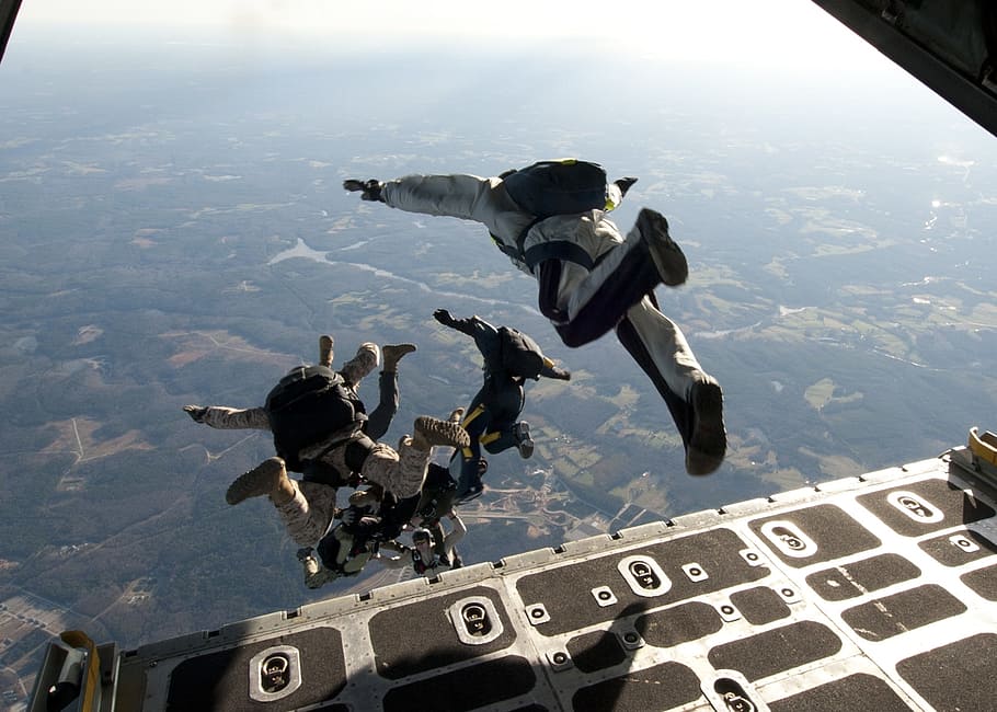 people sky diving, parachute training, military, jump, skydiving, airplane, troops, fall, flight, warrior