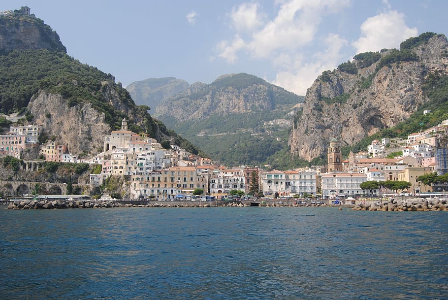 Italia, Pantai Amalfi, Kota, gunung, eksterior bangunan, arsitektur, air, luar ruangan, struktur buatan, struktur bangunan