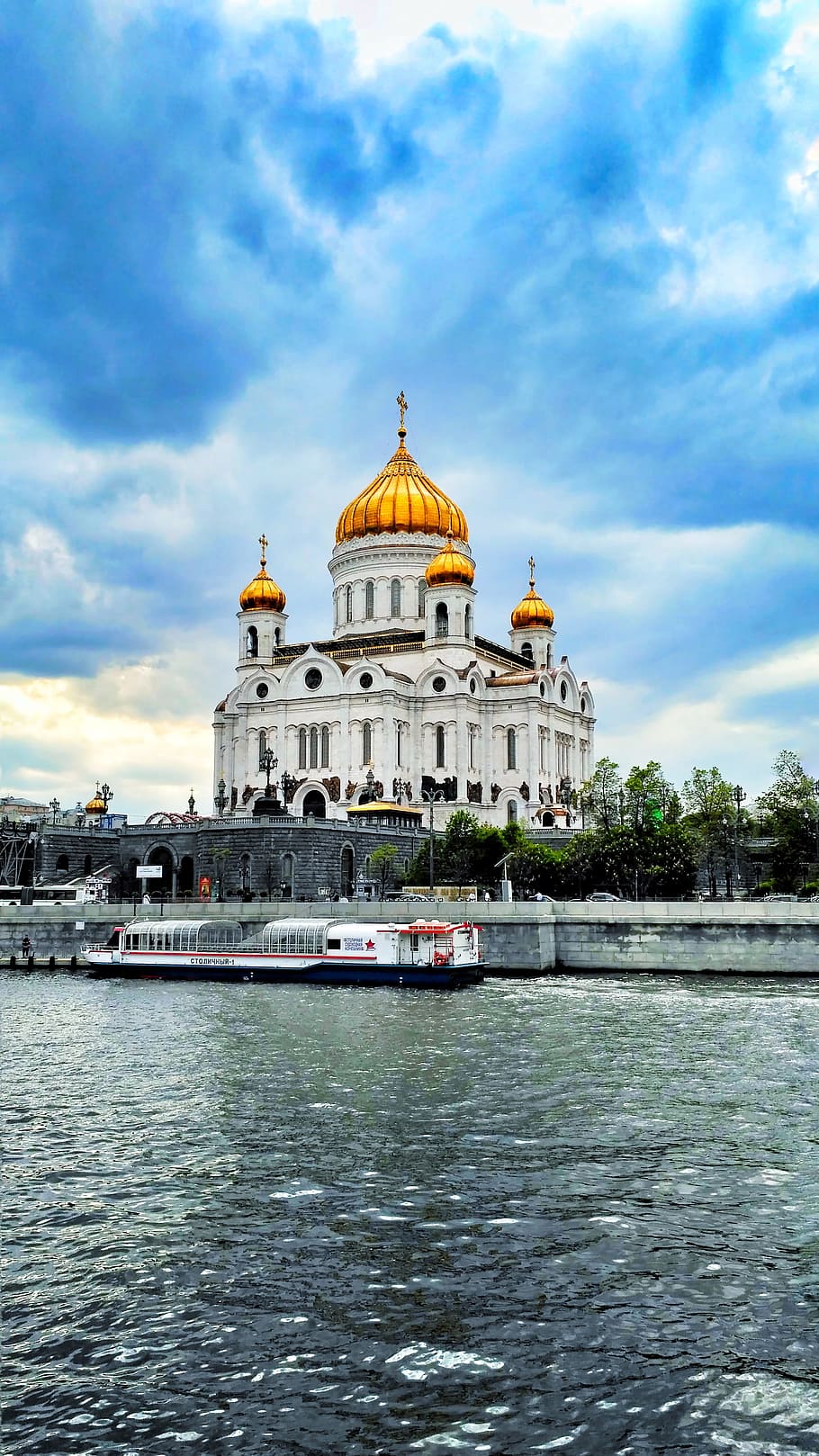 christ, savior cathedral, Moscow, Christ The Savior, Cathedral, christ the savior cathedral, moscow river, stormy sky, the churches of moscow, orthodoxy