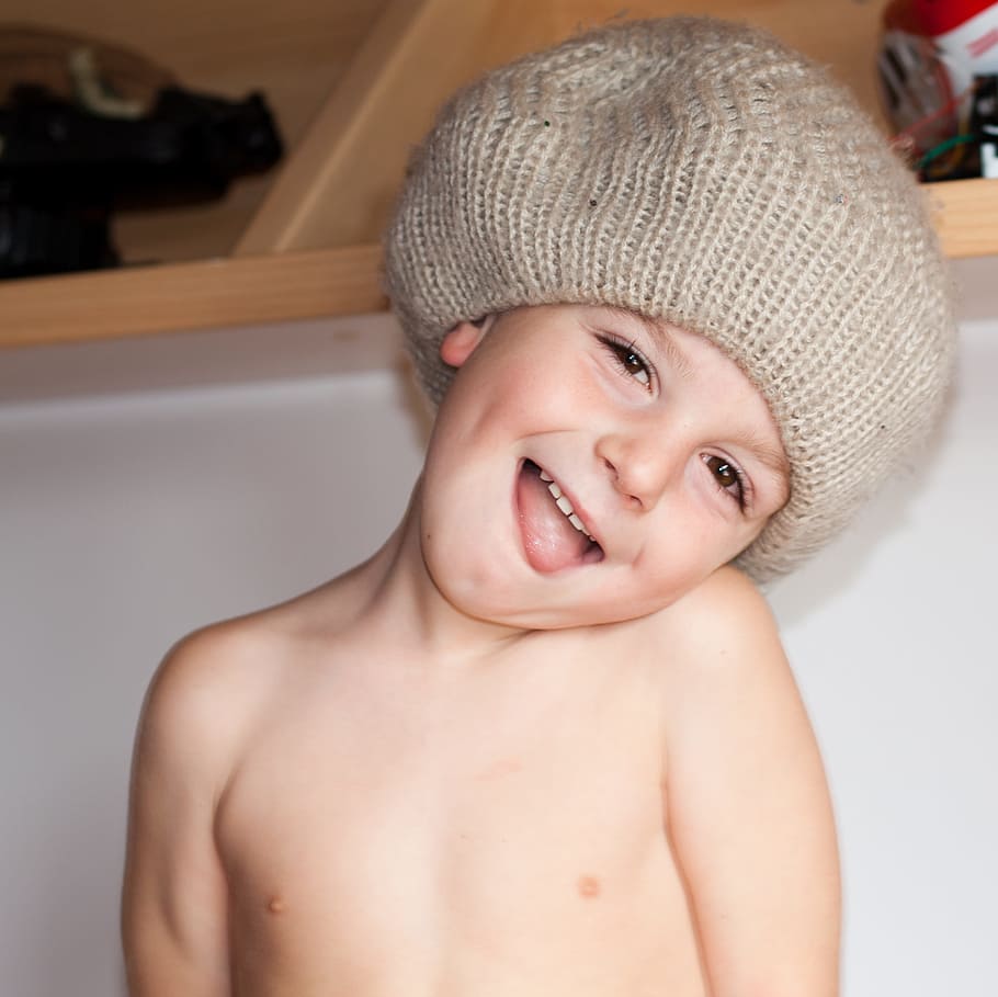 帽子 ウール 肖像画 子供 笑顔 言語 幼年期 上半身裸 幸福 一人 Pxfuel