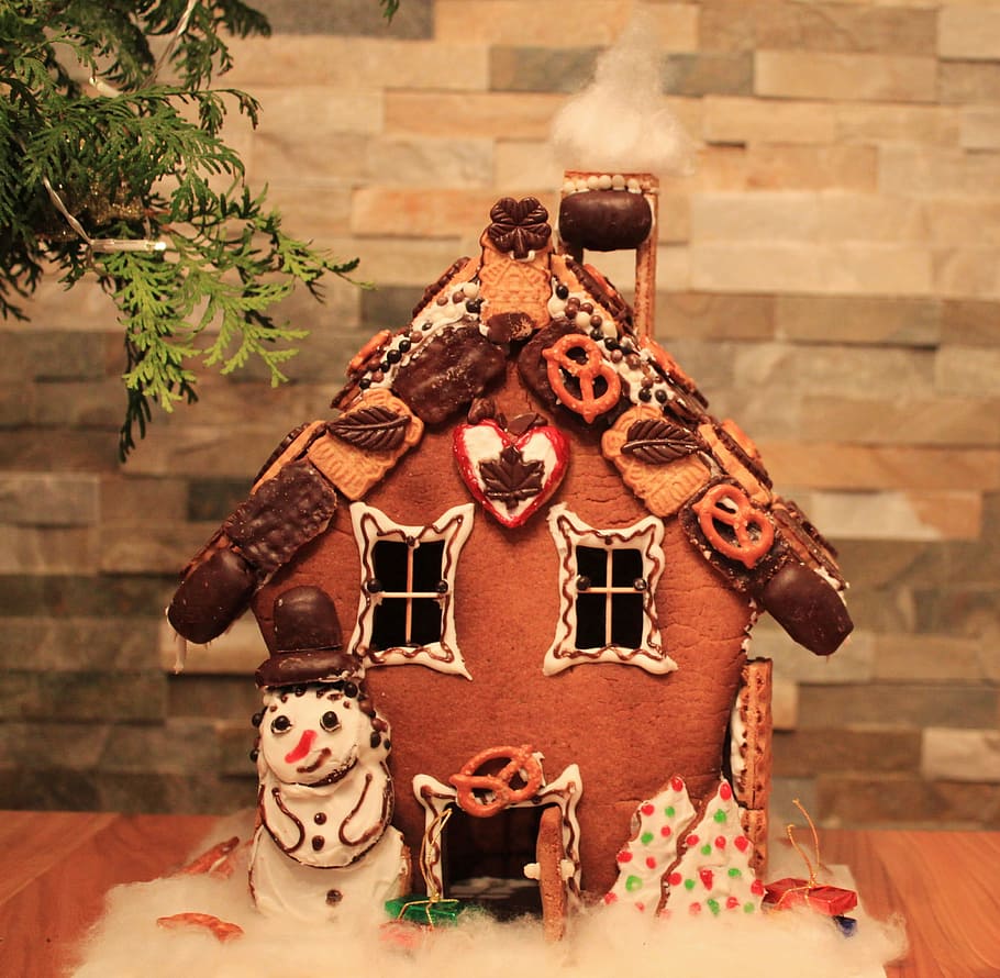 gingerbread house, brown, surface, knusperhaus, witch's house, advent, christmas time, decoration, christmas, chocolate