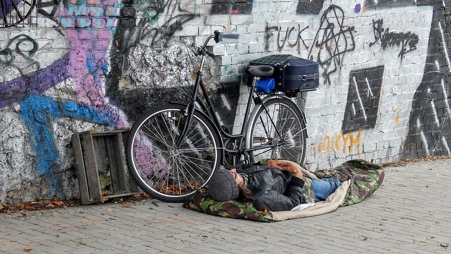 hombre sin hogar, penner, persona, mendigos, sin hogar, mendicidad, brazo, pobreza, mendiga, bicicleta
