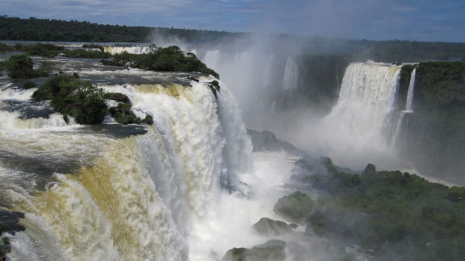 cascadas de iguazú, cascada, pared de agua, iguazú, agua, río, rugido, rociar, imponente, impresionante