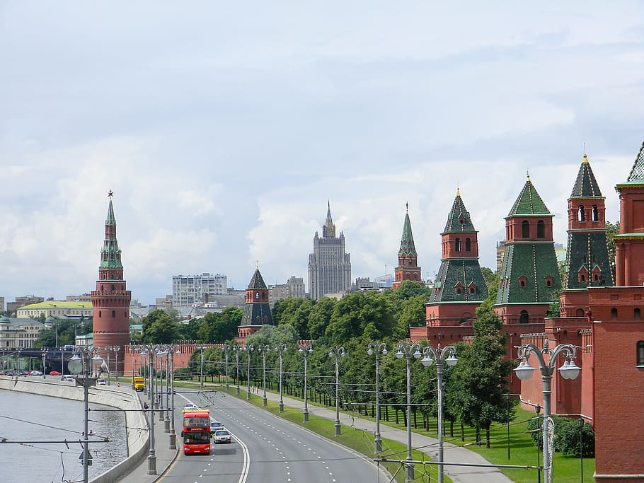 Moscú, el Kremlin, Kremlin, terraplén de Kremlevskaya, Rusia, río de Moscú, lugares de interés, río, escaparate, arquitectura