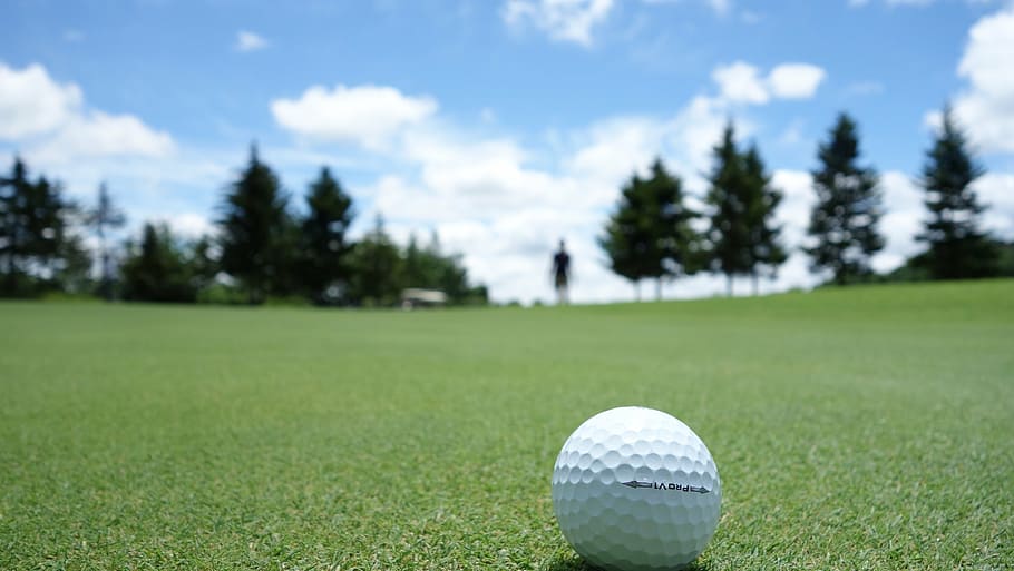 golf ball, ground, golf, ball, green, golf course, sport, focus on foreground, grass, green color