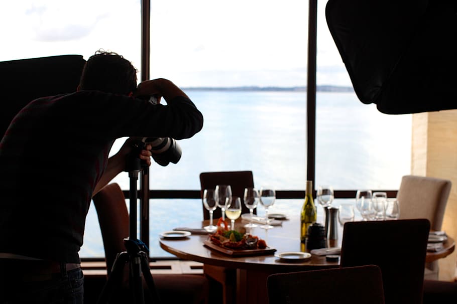makanan, fotografi, fotografer, kamera, meja, kursi, makan malam, anggur, gelas, piring