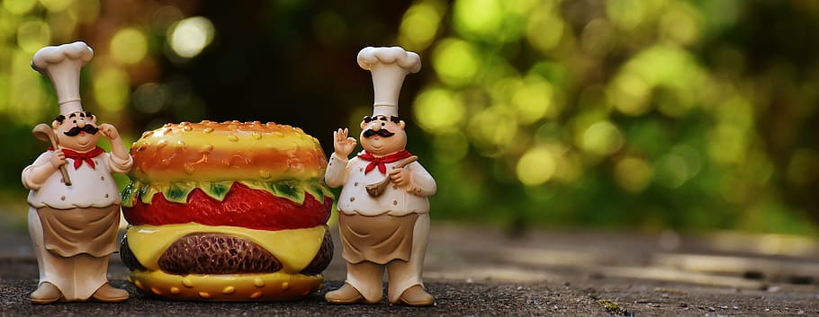 duas figuras de chef, chefs, figuras, cheeseburger, hambúrguer, engraçado, cozinhar, gastronomia, restaurante, alimentos