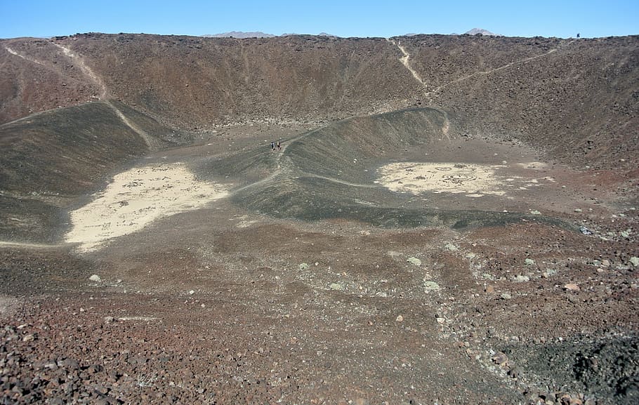 amboy crater, interior, crater, san bernardino county, california, extinct, volcano, landscape, environment, land