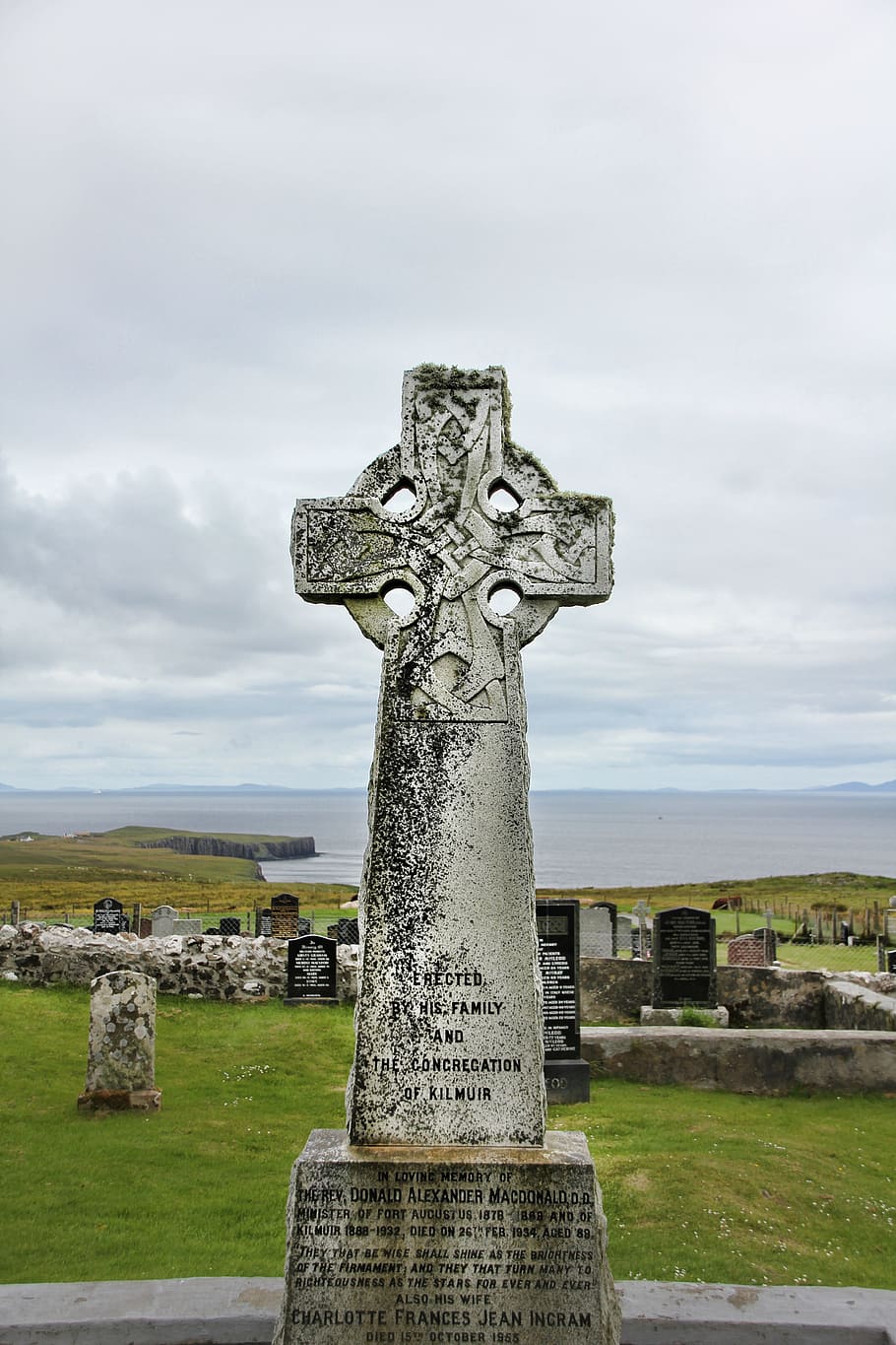 tombstone, celtic, scotland, scottish, cross, old, cemetery, grave, stony, historically