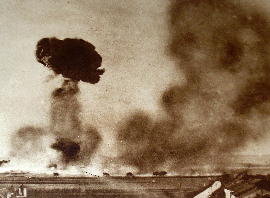 Bombings, World War I, bombs, clouds, explosions, photos, public domain, smoke, vintage, war