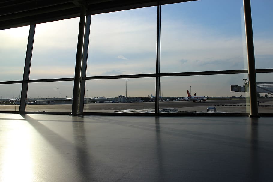 interior bandara, bandara, pesawat terbang, perjalanan, transportasi, jendela, kaca - bahan, kendaraan udara, langit, transparan