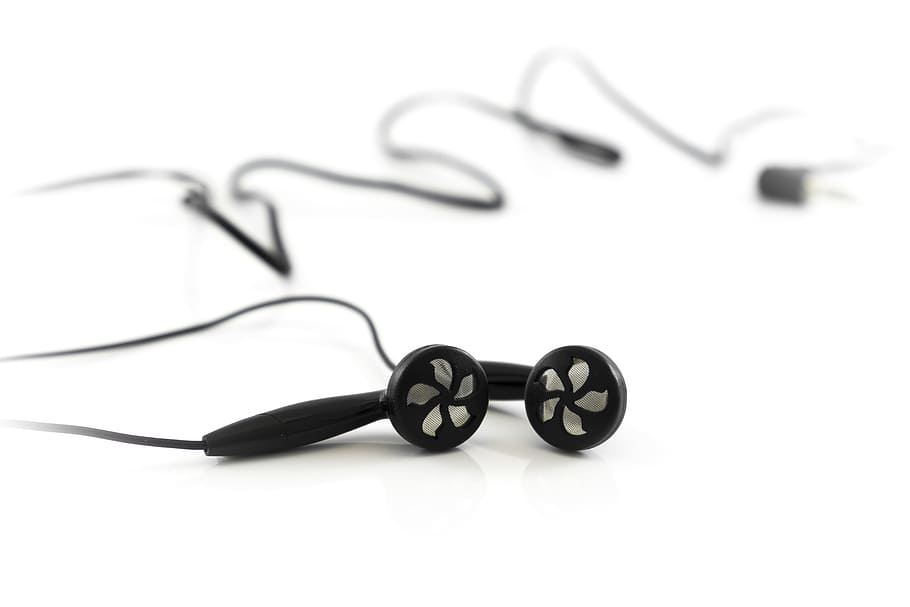 headphones, in-ear, mp3, music, audio, in-ear headphones, earphones, listen, sound, multimedia