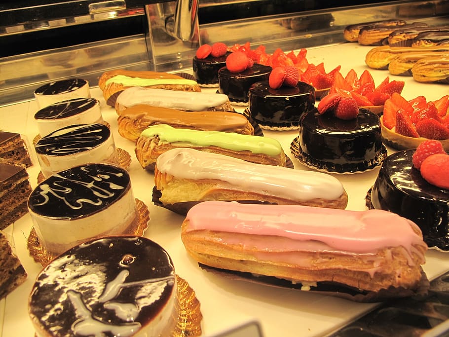 patisserie, baked goods, pastry, tasty, delicious, icing, cake, food, eat, snack