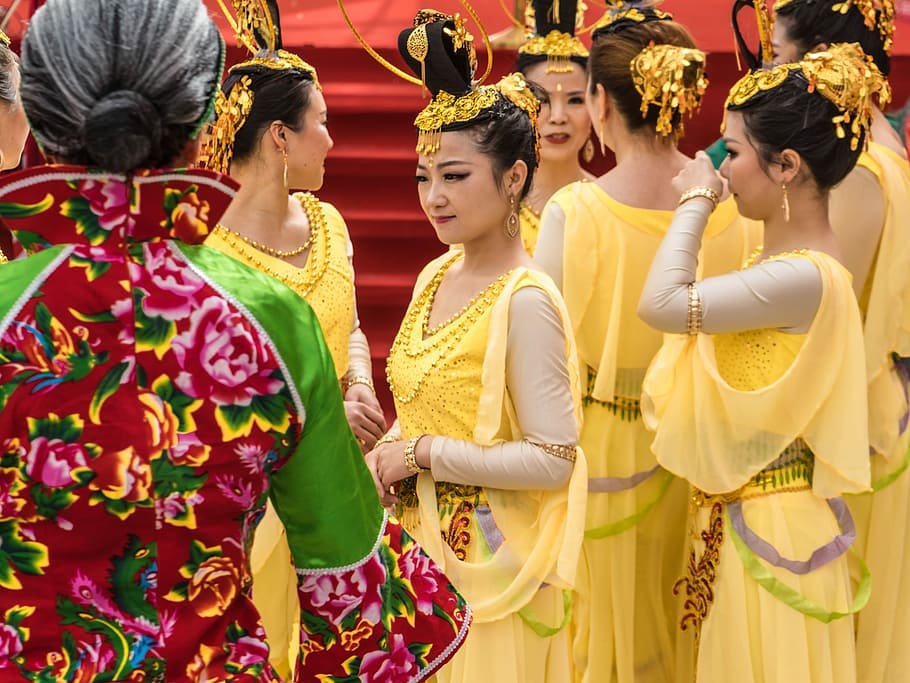 Chinese, China, Shanghai, Beijing, chinatown, dancers, couple, beautiful, new year, yellow