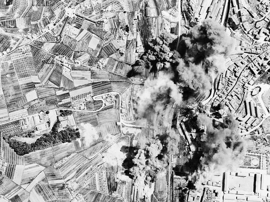 fotografi abu-abu, meledak, pengeboman, bom, kehancuran, italia, perang dunia ii, wwii, ww2, arsitektur