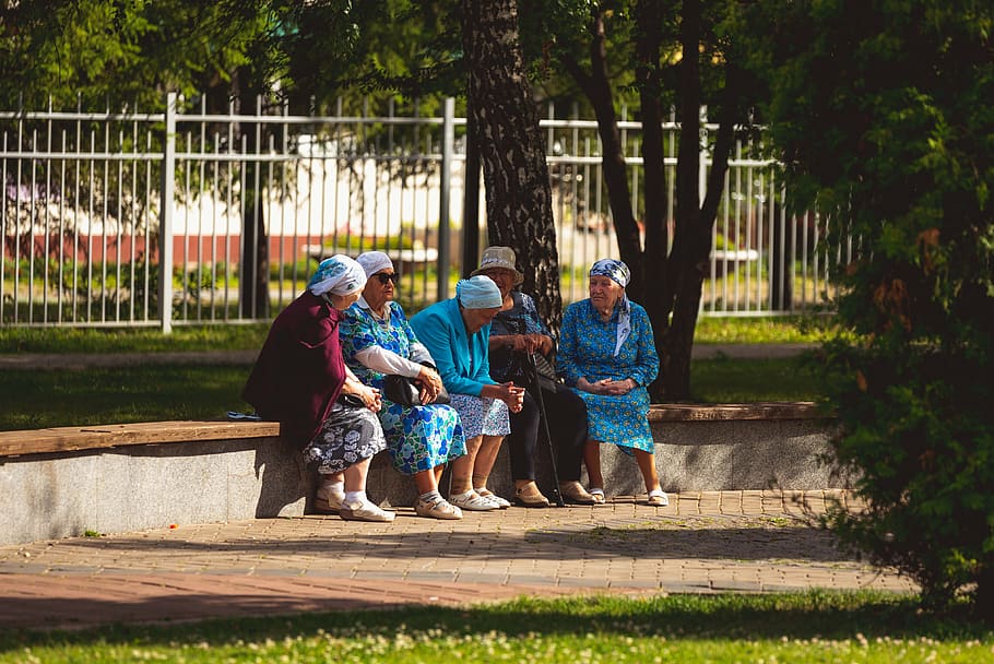 pensioner, old, senior, elderly, grandma, woman, retired, elder, park, sitting