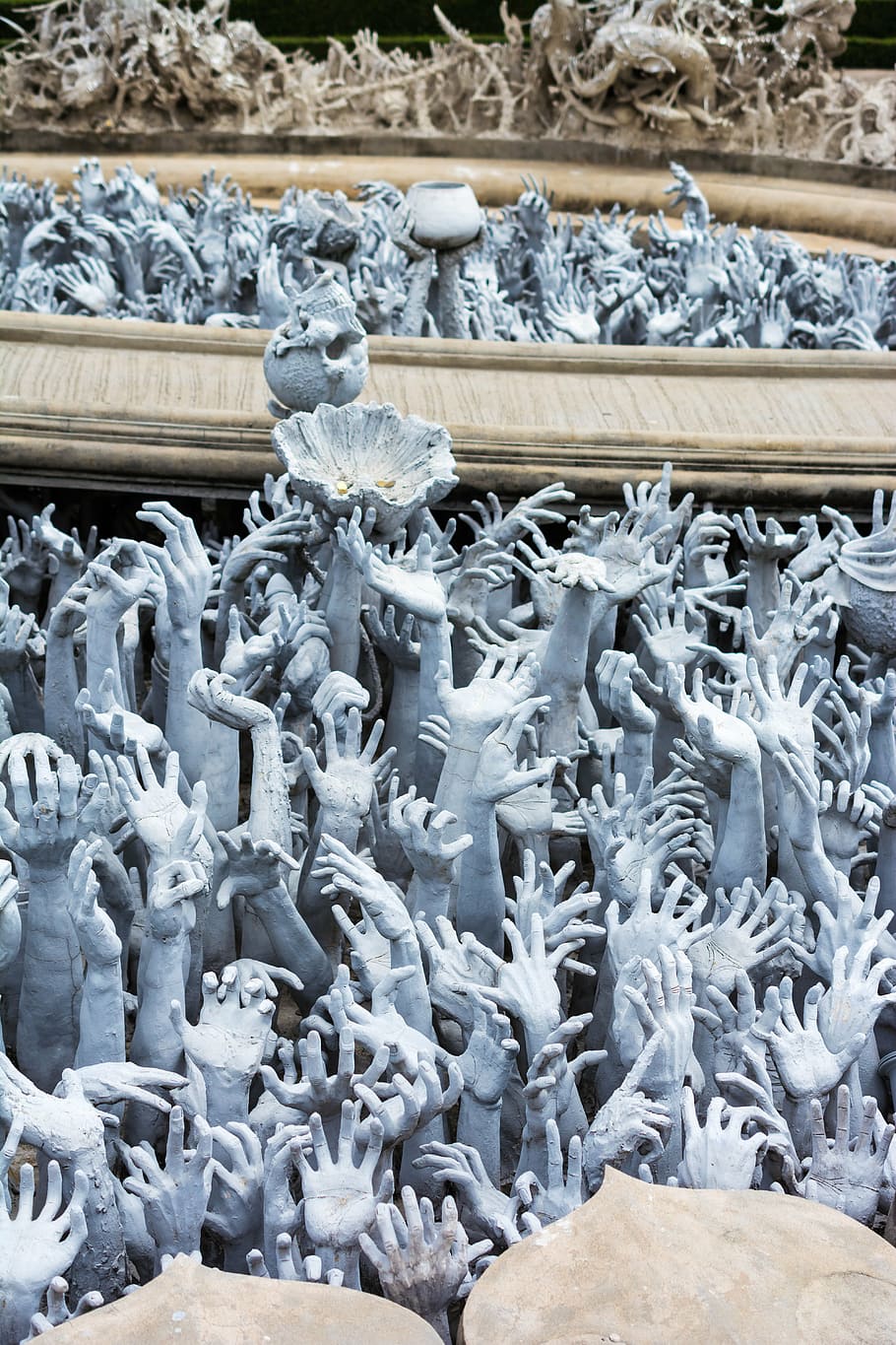 estatua de manos, manos, templo blanco, chiang rai, tailandia, manos luchando, suplicando, del infierno, no gente, día